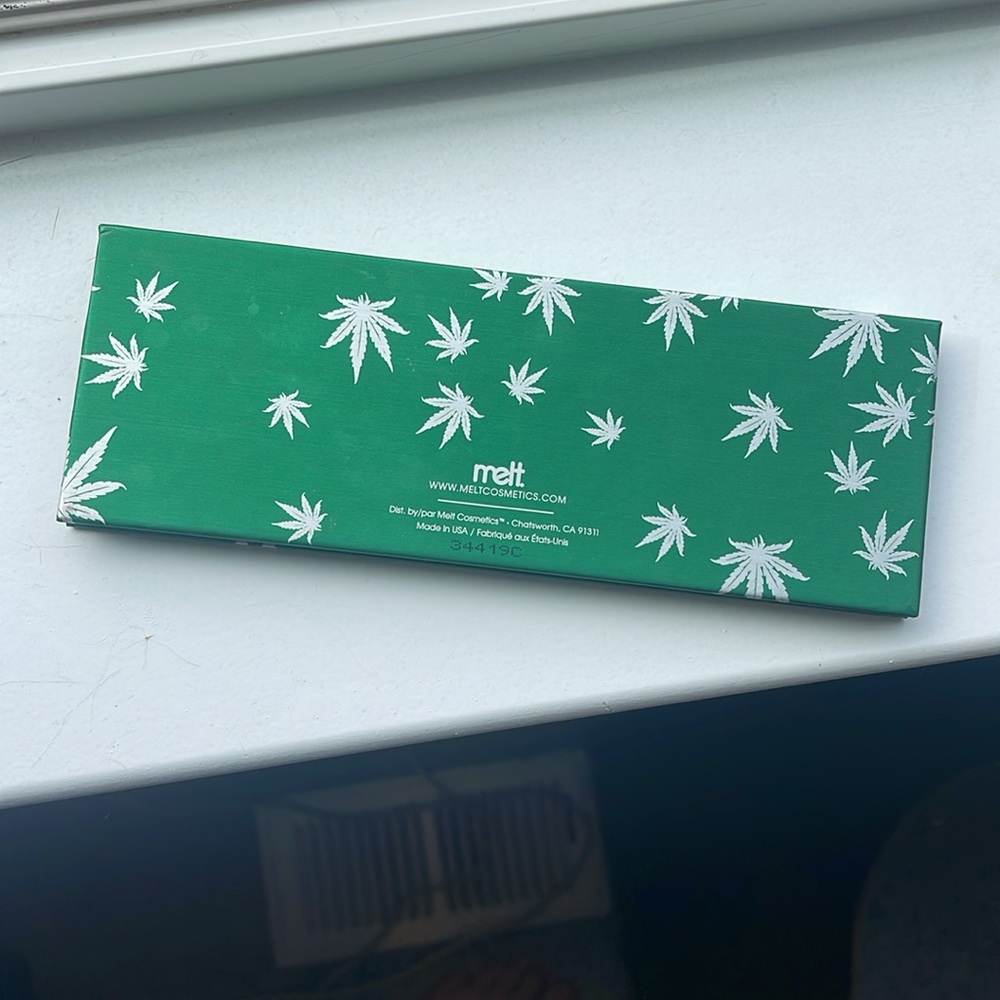 Melt Cosmetics Smoke Session - Picture 4 of 6